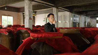 正在用白酒蒸餾設(shè)備釀酒的您，想成為品酒師嗎？