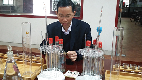 用釀酒蒸餾設(shè)備做酒，你不能不知道的白酒勾調(diào)基礎(chǔ)知識