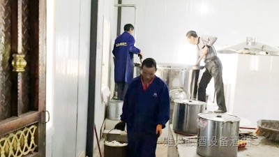 中秋臨近，燒酒設(shè)備釀造的純糧酒銷量直線上漲，你還在觀望嗎