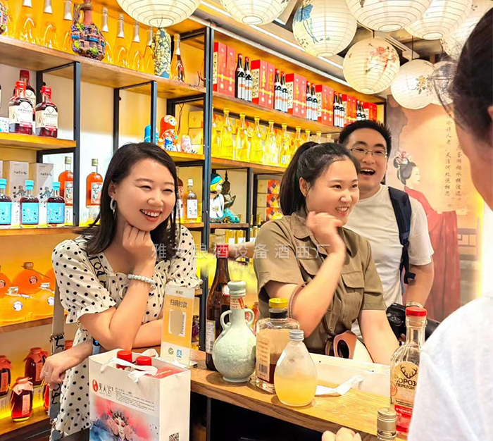 果酒門(mén)店生意火爆