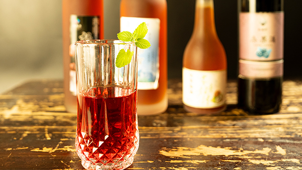 用果酒釀酒設(shè)備將這幾種“泡兒”釀成酒，滿足多變的顧客口感需求