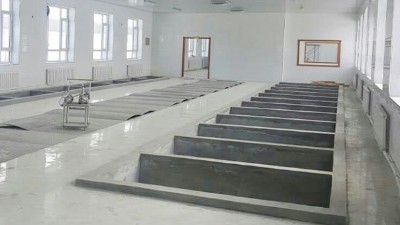 我想用烤酒設(shè)備做小曲固態(tài)酒，建窖池要注意什么？