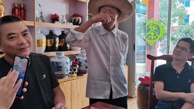 為什么在農(nóng)村用烤酒設(shè)備開酒坊受歡迎？大家都愛喝散裝酒？
