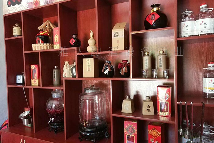 5-曾氏酒業(yè)-1套純糧釀酒設(shè)備，200平米舊廠房+3個臨街鋪面，輕松開酒廠3