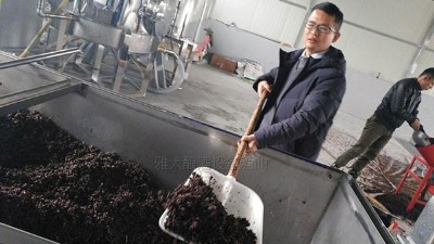 40噸拐棗爛在樹上賣不掉，用雅大蒸酒設(shè)備釀成酒，每瓶賣288元！
