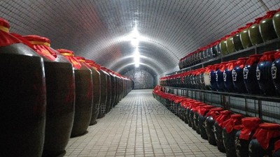 用白酒生產(chǎn)設(shè)備做窖藏酒，怎樣儲(chǔ)存才能保證不“跑酒”？