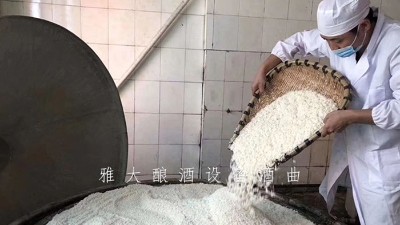 用小型蒸酒設(shè)備釀酒如做人，差一個(gè)時(shí)辰，那都不叫酒
