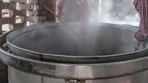 時(shí)隔三年，再次考察雅大不銹鋼釀酒設(shè)備，卻為酒坊擴(kuò)大規(guī)模