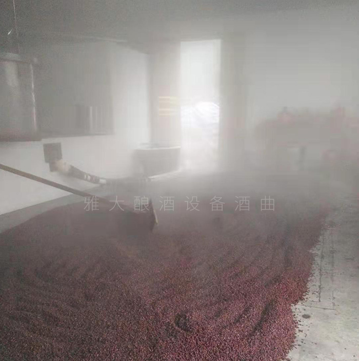 從廚師到釀酒師，用蒸餾釀酒設(shè)備釀出美酒，釀出紅火日子