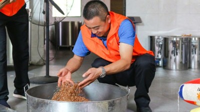 用熟料釀酒設備釀酒的前6個月，“醉”需釀酒技術(shù)指導